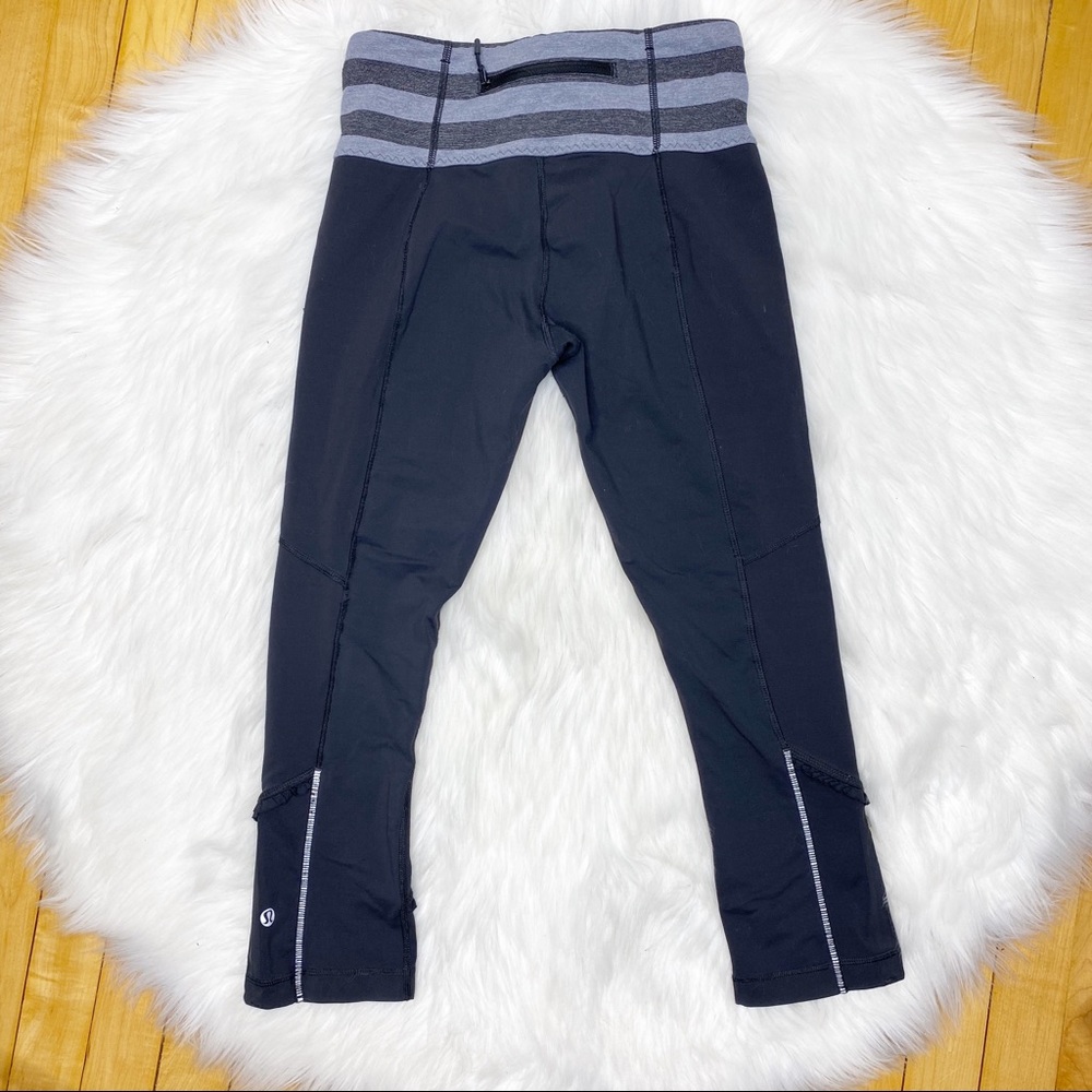 Lululemon High Waisted Black Crop Leggings Size 6